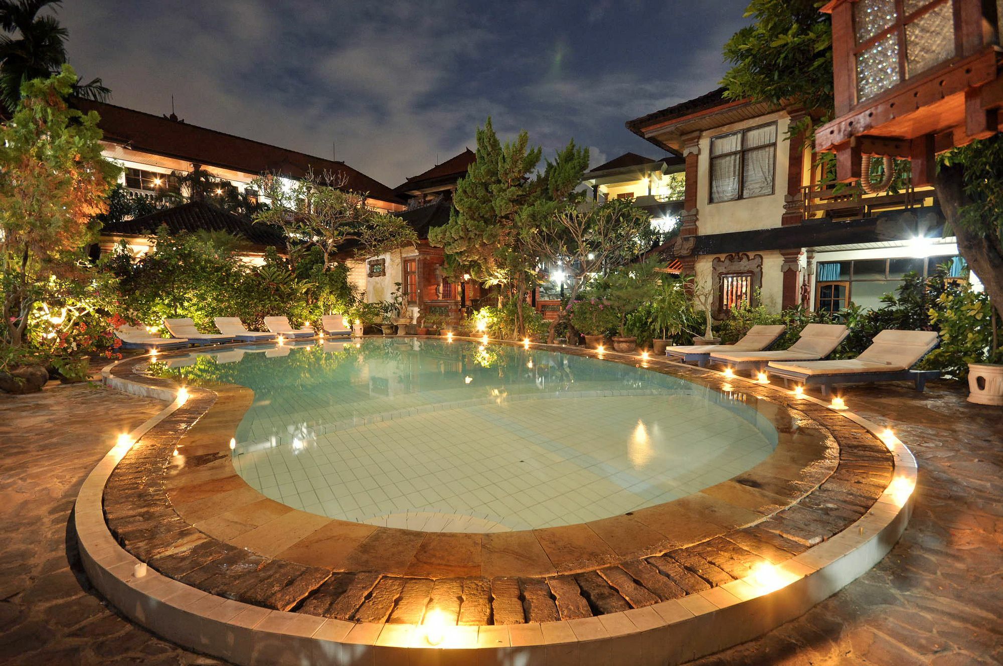 Kuta Dormitory At Simpang Inn Exterior foto